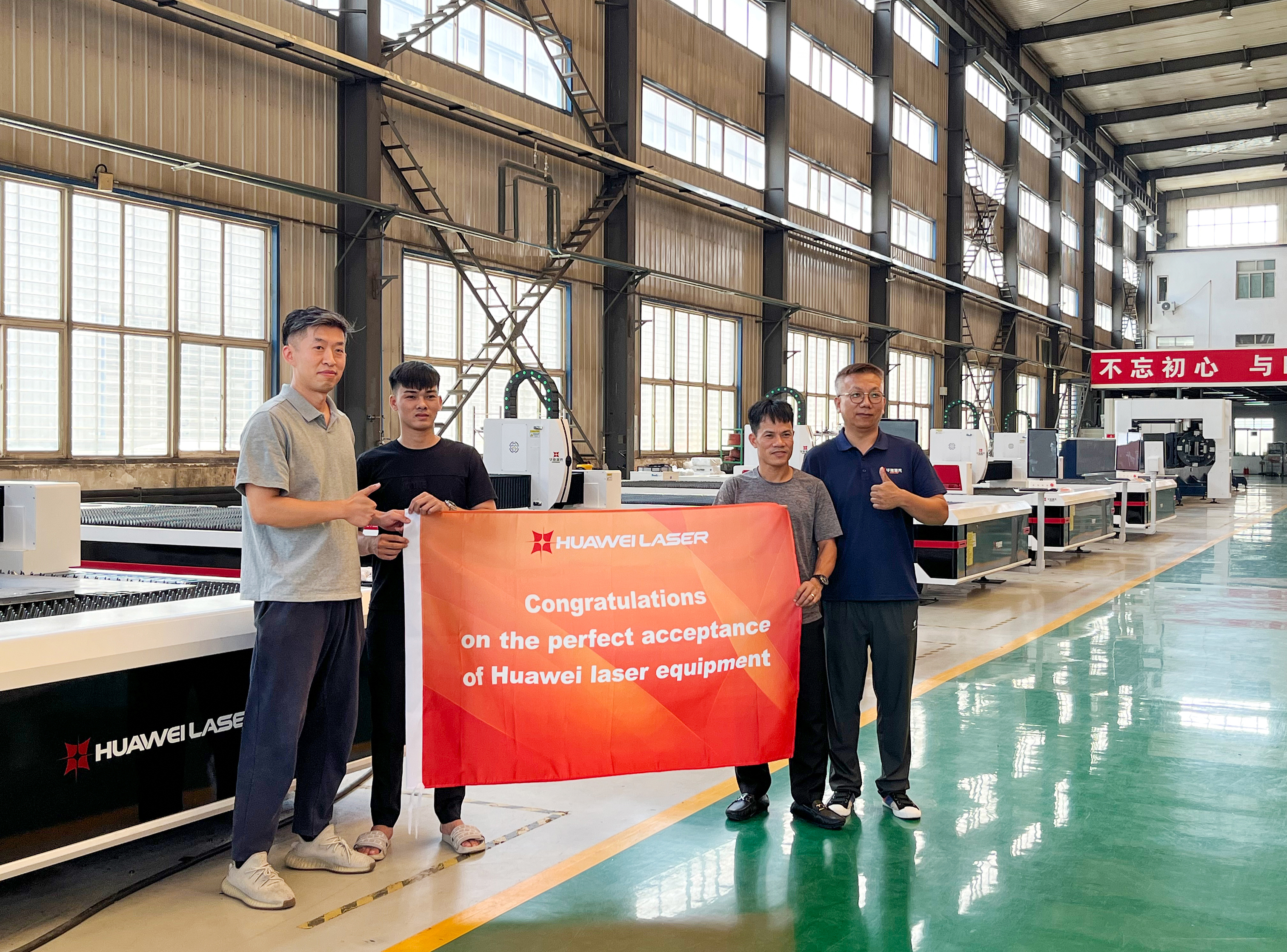 Livrare cu succes a 6000W 6020 Laser Cutter în Vietnam